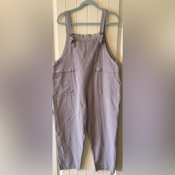 Linen Romper - Picture 1 of 2